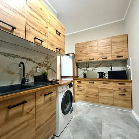 Mmrent Sunflower グダニスク